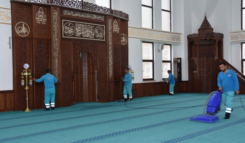 Kocasinan Cami Temizleme Ekibinden Temizlik Seferberliği