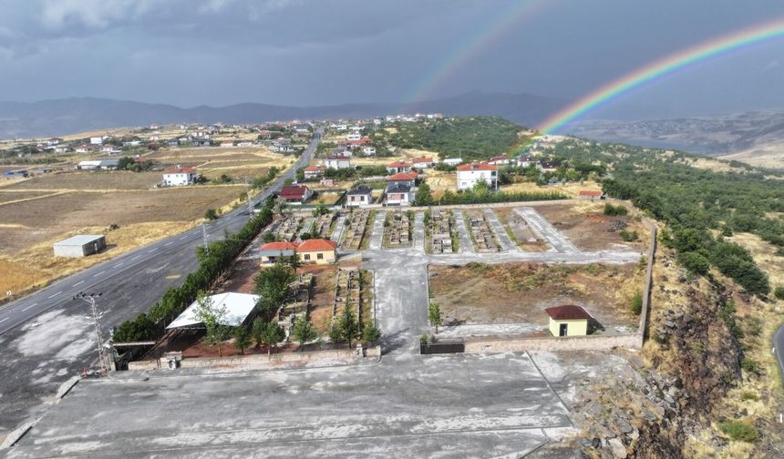 Kocasinan’ın Kırsal Mahallelerindeki Mezarlıklar Baştan Aşağı Yenileniyor