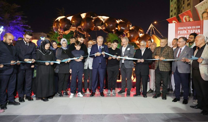 Melikgazi Belediyesi Mustafa Tümgüç Parkı Şehrin Kalbinde Açıldı