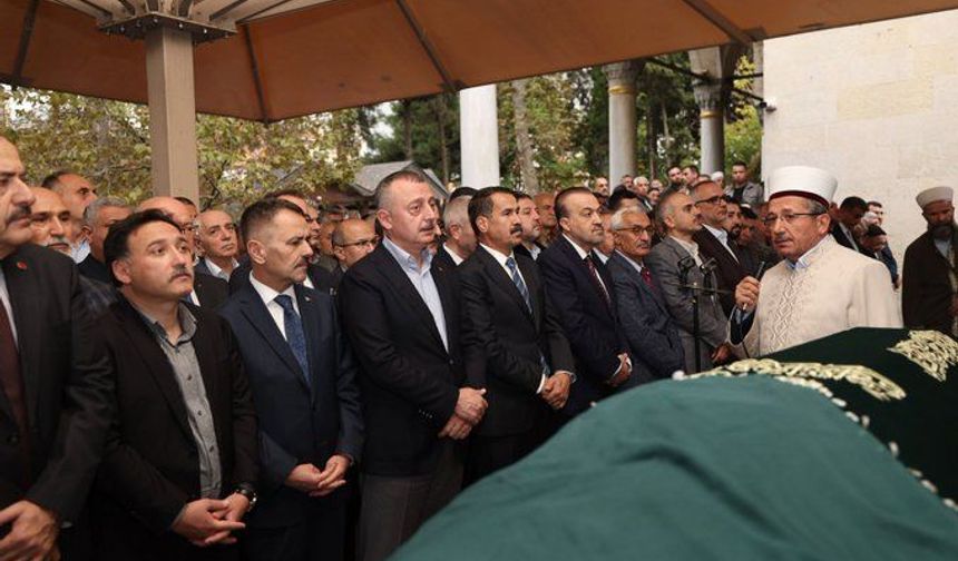 Vali Gökmen Çiçek’in Babaannesi Son Yolculuğuna Uğurlandı