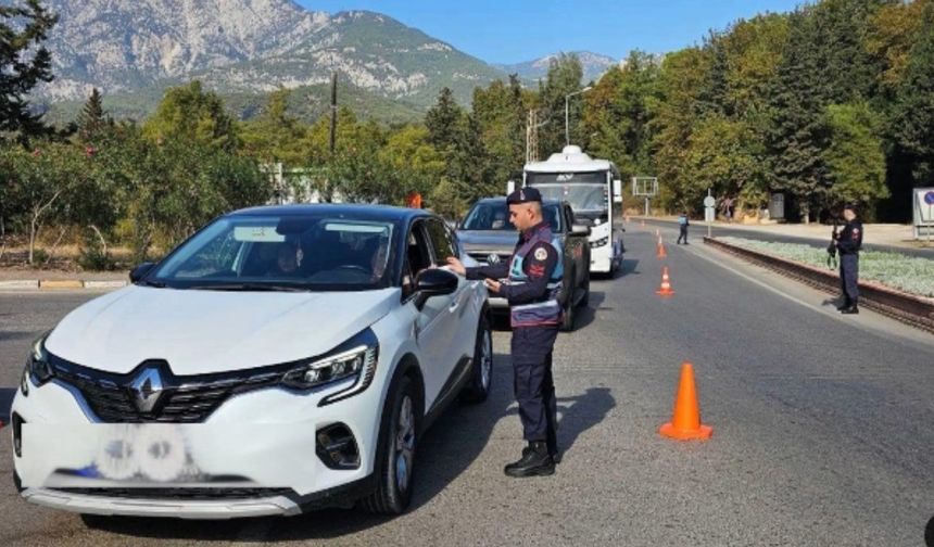 81 İlde Aranan 912 Kişi Yakalandı