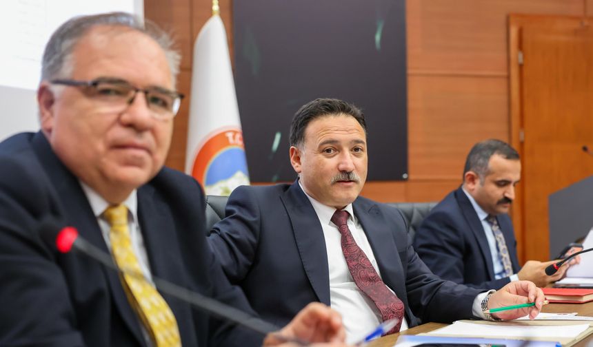 Vali Çiçek: Kamu Yatırımları Zamanında Tamamlanmalı