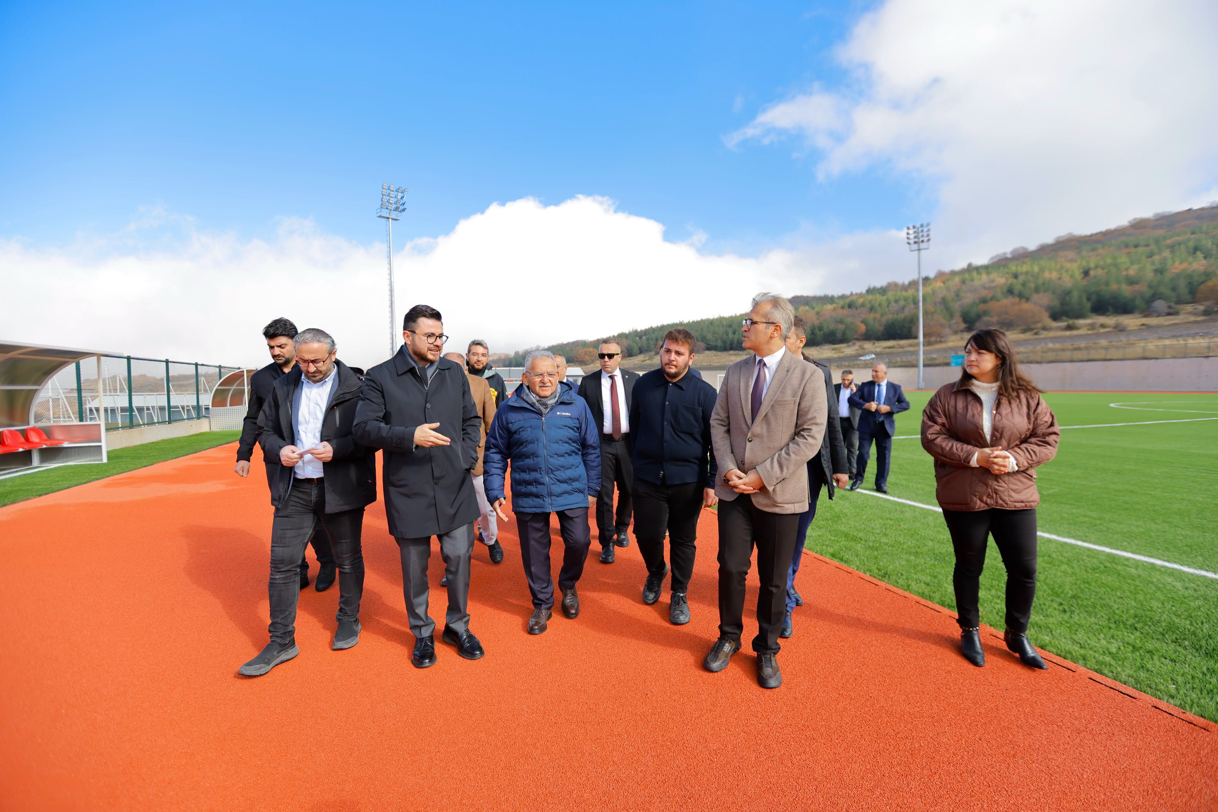 Başkan Büyükkılıç: “Erciyes’e Atletizm Pisti Kazandırdık”