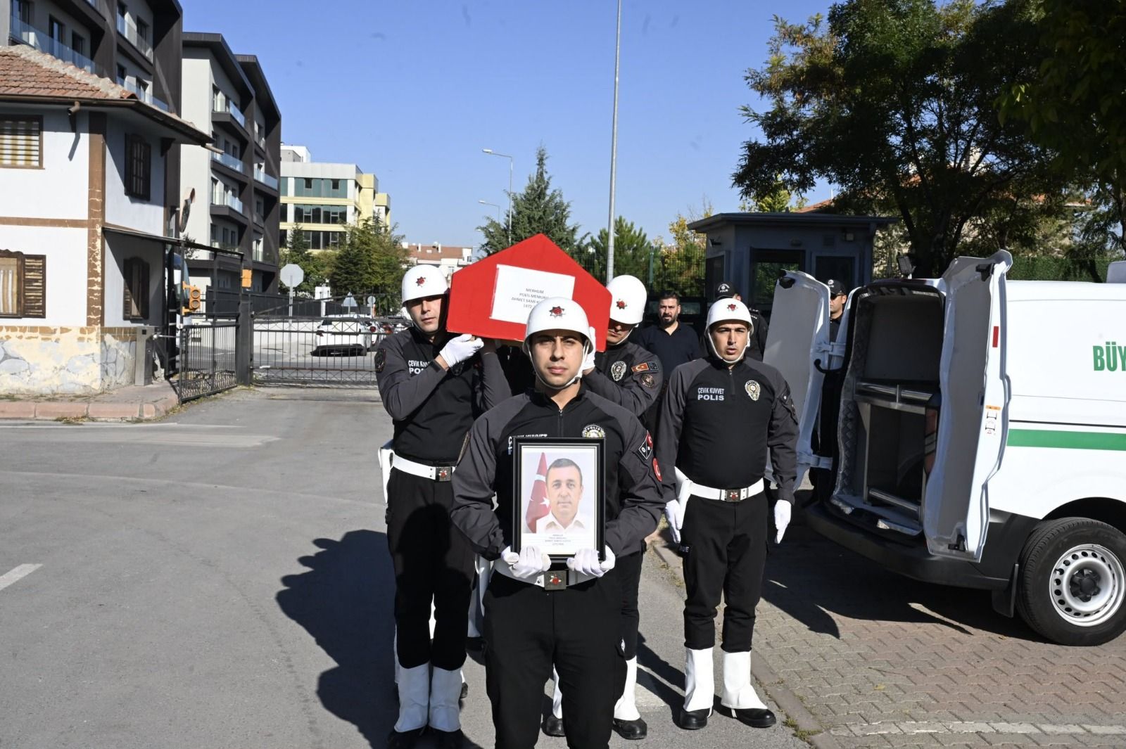 Artvin’de Geçici Görevde Bulunan Polis Memuru Hayatını Kaybetti